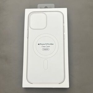 Apple iPhone 13 Pro Max Transparent MagSafe Case
